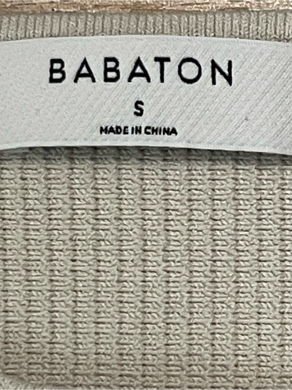 Aritzia BABATON Sculpt Knit Racer Cropped Tank Cree Neck Cream Color Small - Picture 3 of 11